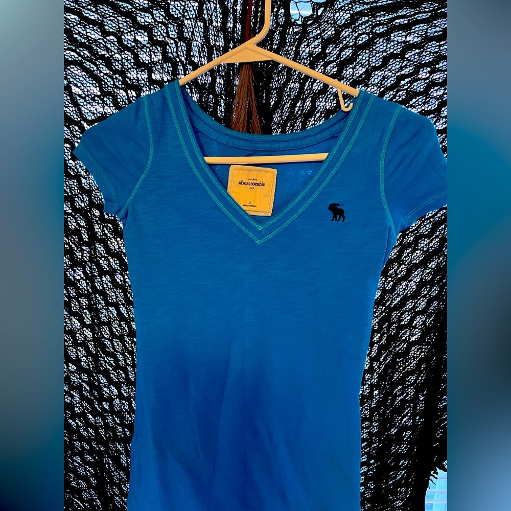 Abercrombie KIDS Medium Vibrant Blue Short Sleeve Shirt